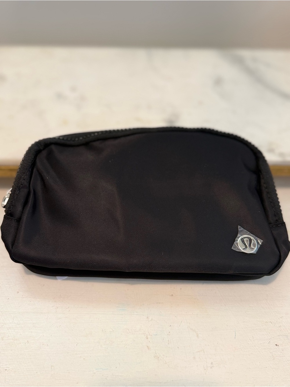 lululemon athletica Everywhere Black Belt  crossbody bag. New !